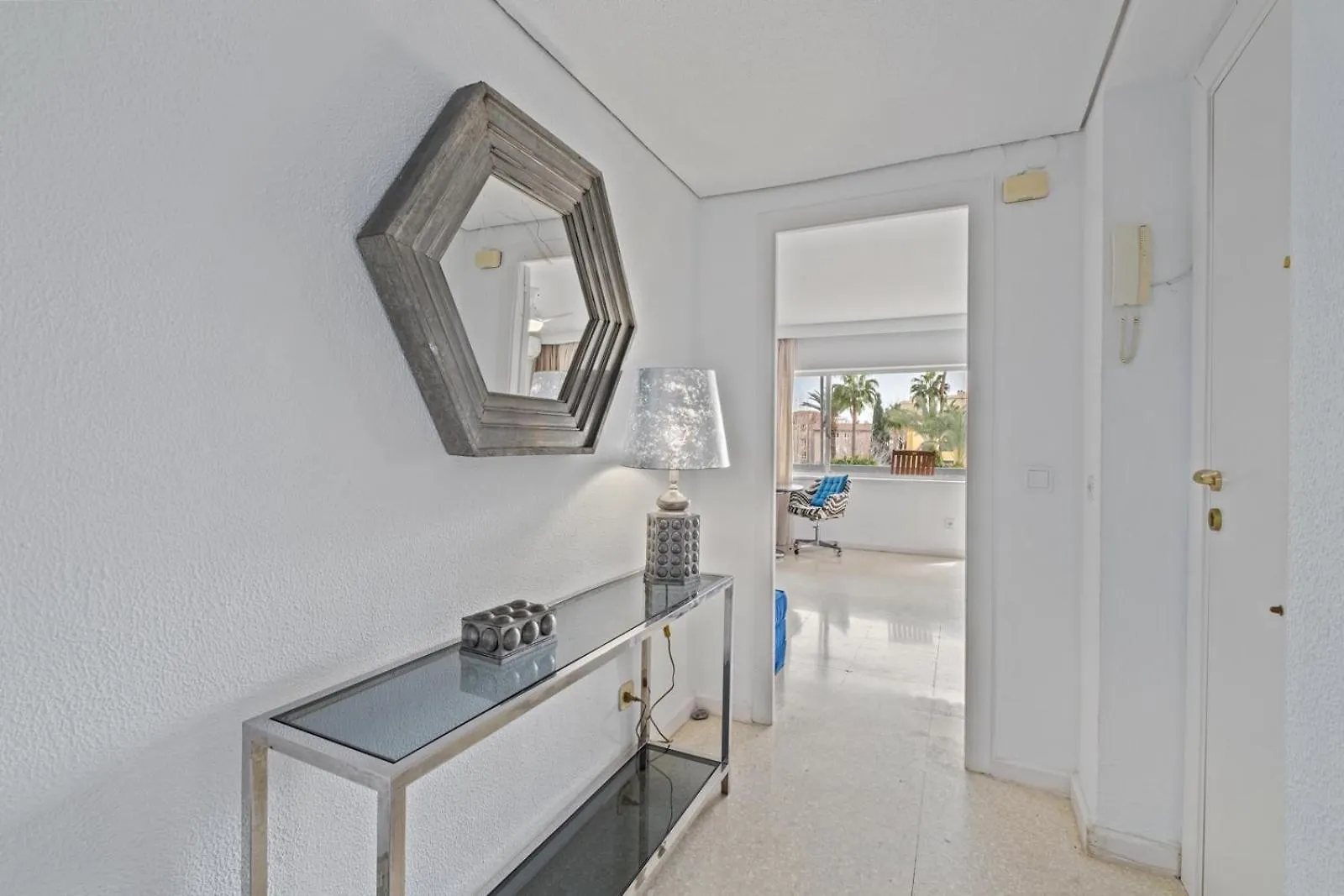 Piso Con 2 Habitaciones, 2 Terrazas Y Piscina Torremolinos 0*,  İspanya